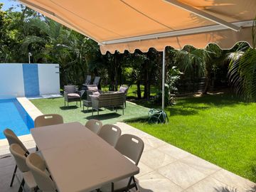 Casa con jardín y alberca privada, en venta, Playacar Fase II, Playa del Carmen.