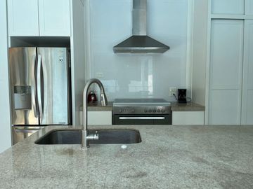 Casa con jardín y alberca privada, en venta, Playacar Fase II, Playa del Carmen.