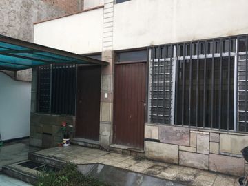 Se Vende Casa En Surquillo Urb. Los Sauces