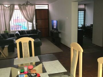 Se Vende Casa En Surquillo Urb. Los Sauces