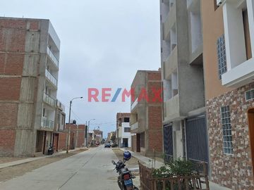 Terreno En La Estancia De Huanchaco - Venta - 107.24 M2 Vista Lateral A Parque - 1111486