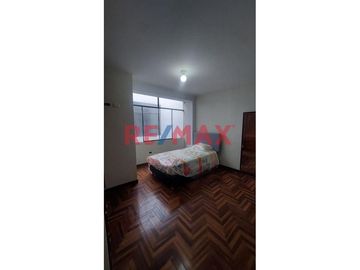Departamento En 5To Piso - Venta - Cerca A Parque 100.20M2 5To Piso