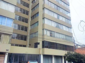 Vendo excelente y bonito departamento en Lince!