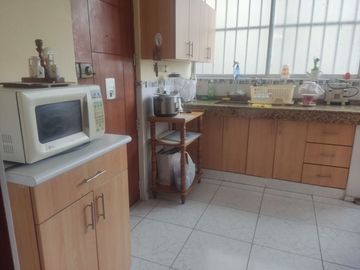 Vendo excelente y bonito departamento en Lince!