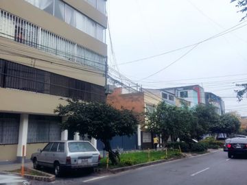 Vendo excelente y bonito departamento en Lince!