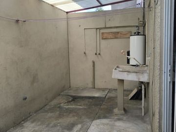 Casa en RENTA Urbi, Cuautitlán Izcalli, Estado de México 3R, 1.5B, 2E, 120 M2