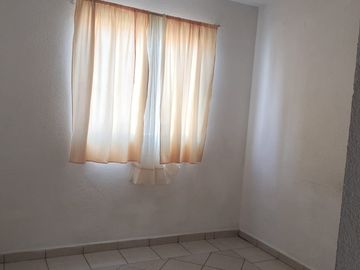 Casa en RENTA Urbi, Cuautitlán Izcalli, Estado de México 3R, 1.5B, 2E, 120 M2