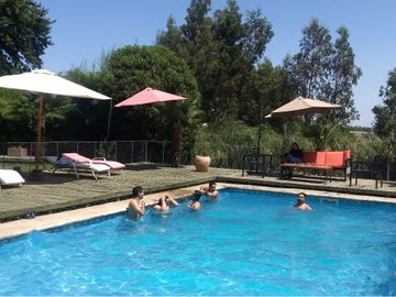 CAMPO CON CASA PATRONAL TERRENO-PARCELA, QUINCHO, GALPONES, CASA CUIDADOR Y 19,33 HECTAREAS