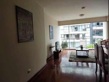Alquilo lindo y luminoso departamento cerca a la Huaca Pucllana en Miraflores!