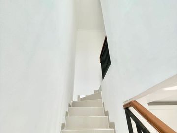 RUMAH DIJUAL BARU MURAH 2 LANTAI PONDOK BENDA PAMULANG KOTA TANGERANG SELATAN TANGSEL