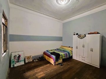 VENDO CASA COMO TERRENO – CERCA A LA MUNICIPALIDAD LIMA Y DEL RIMAC