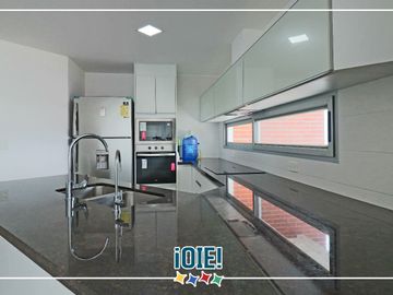 Departamento de 3 dormitorios en venta, en Edificio Ibiza, Manta, Ecuador