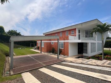 ARRIENDA CASA CAMPESTRE EN CERRITOS PEREIRA