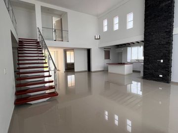 ARRIENDA CASA CAMPESTRE EN CERRITOS PEREIRA