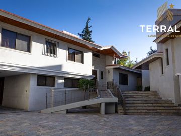 Casa en Venta en Club Campestre de Queretaro en La Isla frente al campo de golf