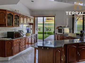 Casa en Venta en Club Campestre de Queretaro en La Isla frente al campo de golf