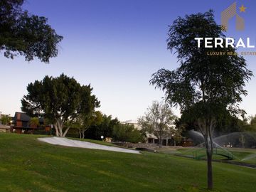 Casa en Venta en Club Campestre de Queretaro en La Isla frente al campo de golf