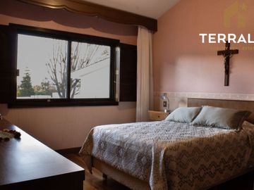 Casa en Venta en Club Campestre de Queretaro en La Isla frente al campo de golf