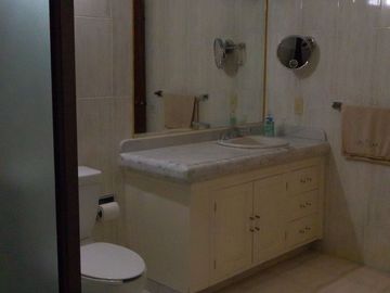 Casa en Venta en Club Campestre de Queretaro en La Isla frente al campo de golf