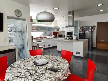 Venta de hermosa casa en La Planicie - 1era etapa