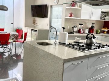 Venta de hermosa casa en La Planicie - 1era etapa