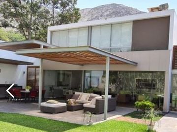 Venta de hermosa casa en La Planicie - 1era etapa