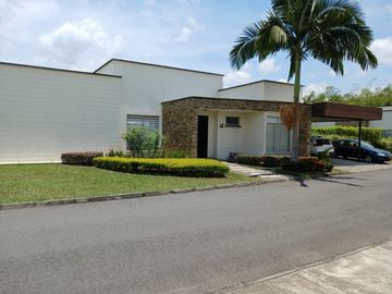 VENTA CAMPESTRE EN CONDOMINIO ZONA CLUB CAMPESTRE DE ARMENIA, QUINDIO