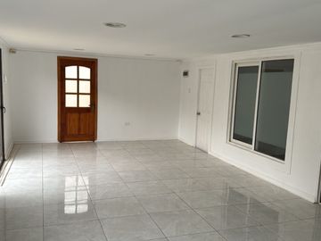 GRAN OPORTUNIDAD , CASA EN SECTOR LAGUNA DEL SOL , PADRE HURTADO