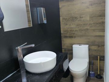 VENTA DE EDIFICIO PARA OFICINAS, COWORK O CORPORATIVO EN PUEBLA CENTRO