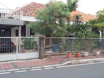 Rumah Dijual di Jl. Kramat Jakpus, Lokasi Bagus