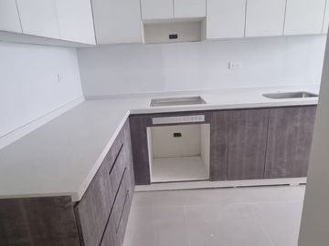 EXCELENTE FLAT MINIMALISTA CON TERRAZA SOCIAL Y LINDOS ACABADOS EN CERRO COLORADO. NO PAGA ALCABALA