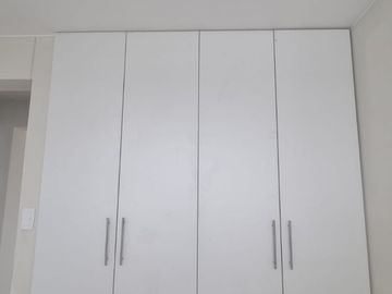 EXCELENTE FLAT MINIMALISTA CON TERRAZA SOCIAL Y LINDOS ACABADOS EN CERRO COLORADO. NO PAGA ALCABALA