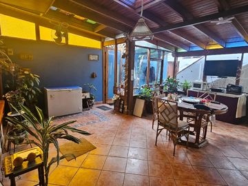VENDO CASA URB. LAS MAGNOLIAS SURCO FRENTE A PARQUE