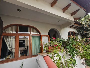 VENDO CASA URB. LAS MAGNOLIAS SURCO FRENTE A PARQUE