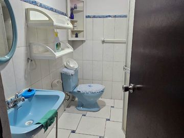 VENDO CASA URB. LAS MAGNOLIAS SURCO FRENTE A PARQUE
