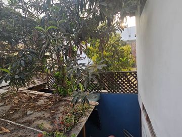 VENDO CASA URB. LAS MAGNOLIAS SURCO FRENTE A PARQUE