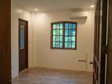 Beautiful Spanish Style 4 BR/4Bath home in a fully enclosed gated property