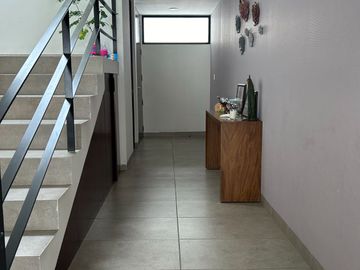 VENTA DE CASA EN FRACCIONAMIENTO CON ALTA PLUSVALIA EN BARRANCA DEL REFUGIO