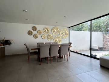 VENTA DE CASA EN FRACCIONAMIENTO CON ALTA PLUSVALIA EN BARRANCA DEL REFUGIO