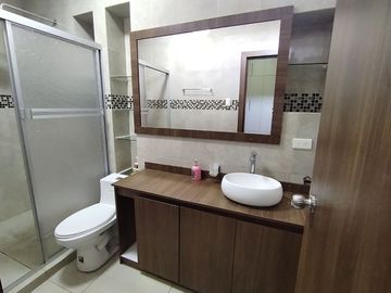 casa independiente de venta en portoviejo DESCRIPCIÓN