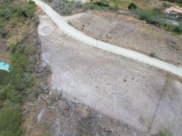 TERRENO EN VENTA EN YUNGUILLA 1000M2 SECTOR PUERES