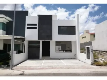 CASA EN VENTA DE RECUPERACION BANCARIA EN FRACCIONAMIENTO EL REFUGIO, QRO.