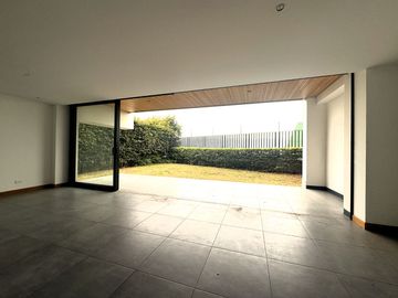 ¡Departamento en planta baja con vista al valle! 🌄