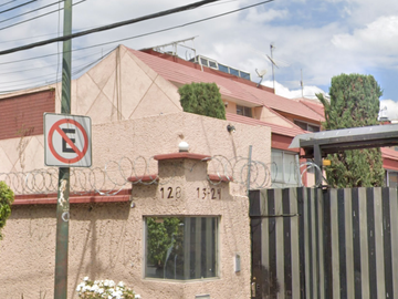 BONITA CASA EN ALCALDÍA COYOACAN. EX HACIENDA COAPA