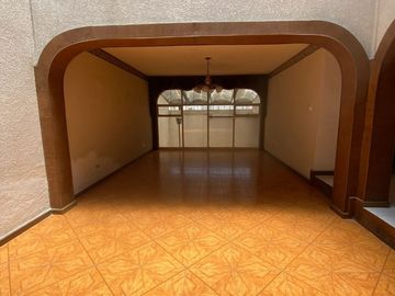 Venta Casa 4 recamaras Zona CENCH ,Hospital Guadalupe