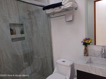 Casa de tres recámaras en una planta en venta en Apaseo el Grande colindando con Querétaro, Guanajuato