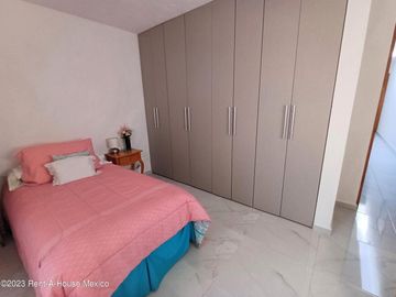 Casa de tres recámaras en una planta en venta en Apaseo el Grande colindando con Querétaro, Guanajuato