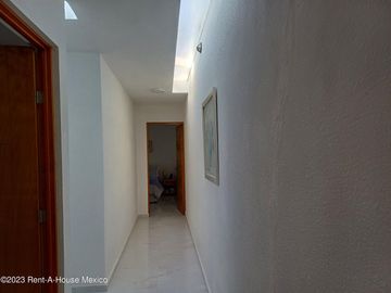 Casa de tres recámaras en una planta en venta en Apaseo el Grande colindando con Querétaro, Guanajuato