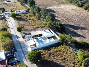 Casa de tres recámaras en una planta en venta en Apaseo el Grande colindando con Querétaro, Guanajuato