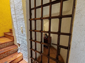¡CASA EN VENTA EN XOCHIMILCO!